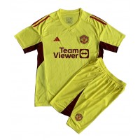 Koszulka piłkarska Manchester United Bramkarska Strój wyjazdowy dla dzieci 2023-24 tanio Krótki Rękaw (+ Krótkie spodenki)